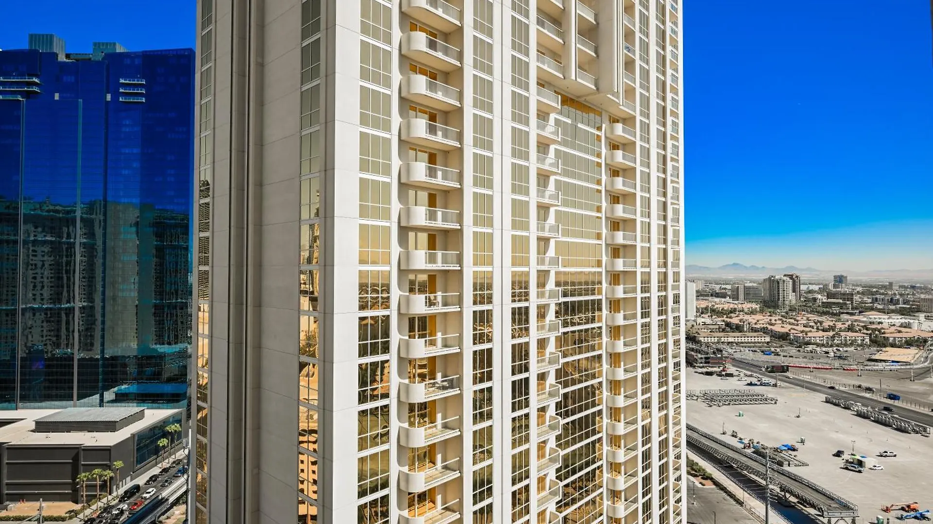 Signature Rental By Owner Direct Las Vegas Aparthotel