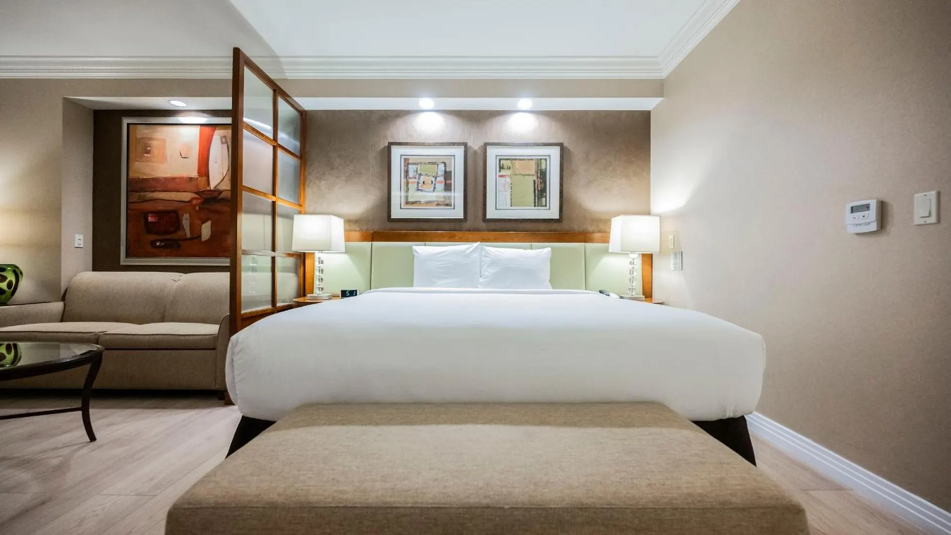Signature Rental By Owner Direct Las Vegas Aparthotel